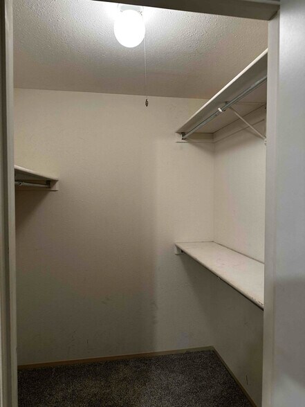 Building Photo - 1206 N 7th St