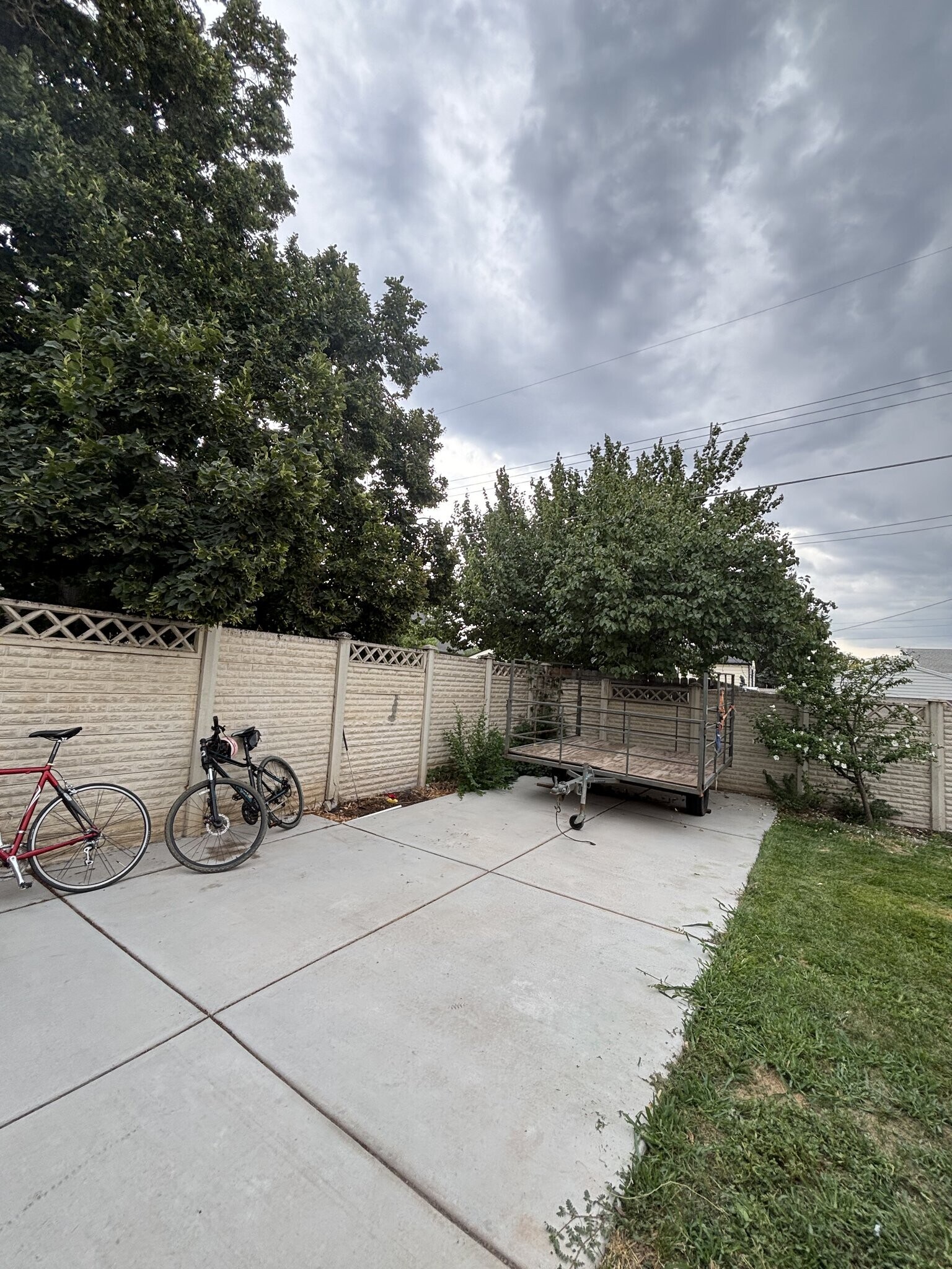 Building Photo - 125 W 8710 S