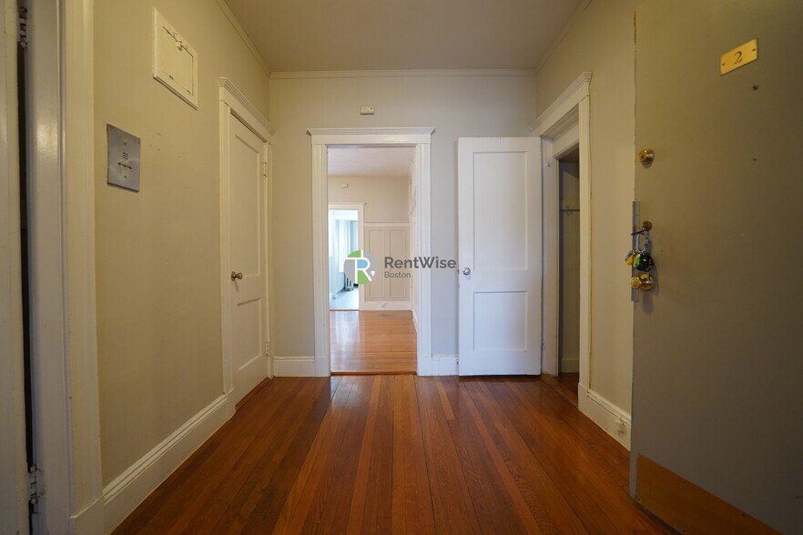 Building Photo - 1116 Commonwealth Ave