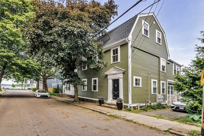 Building Photo - 20 Pickman St