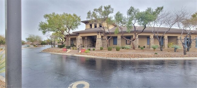 Building Photo - 10465 Saddle Mountain St