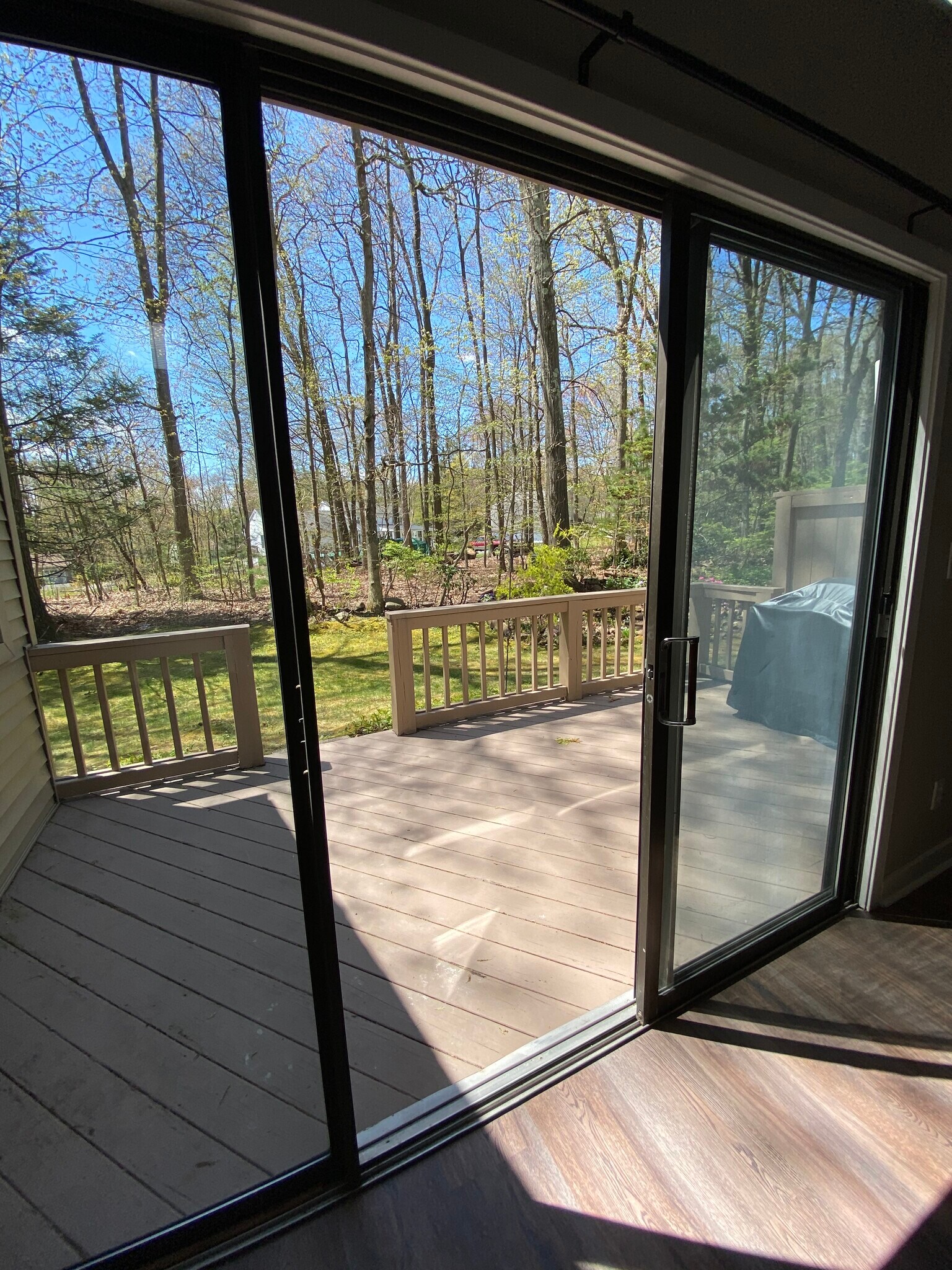 Building Photo - 40 Farmington Chase Cres