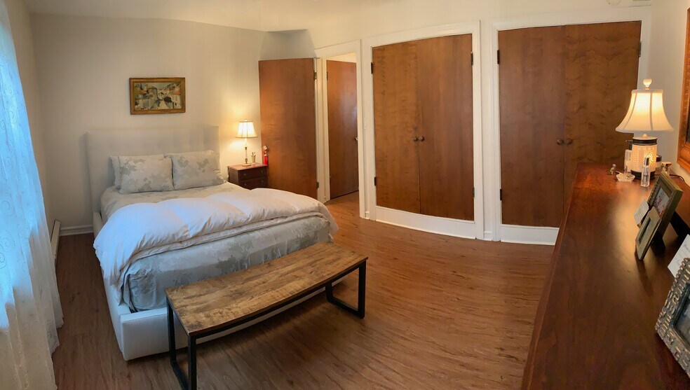 Building Photo - 2311 Central St