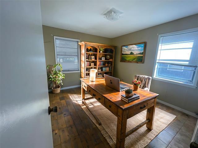 Building Photo - 3112 Eastland Ave