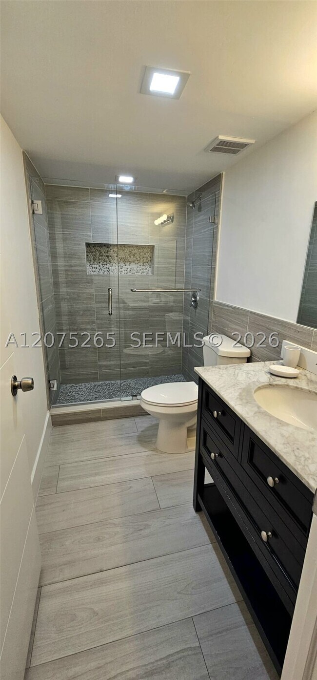 Building Photo - 7811 SW 102nd Pl