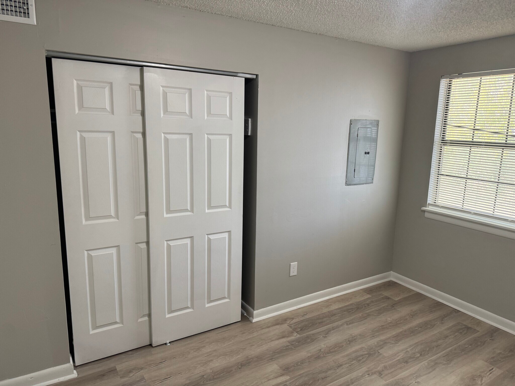 Building Photo - 3713 Village Trl