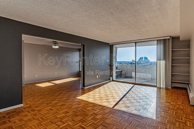 Building Photo - 740 N Pearl St