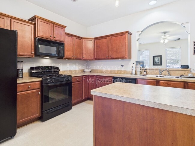 Building Photo - 13625 Baycraft Terrace