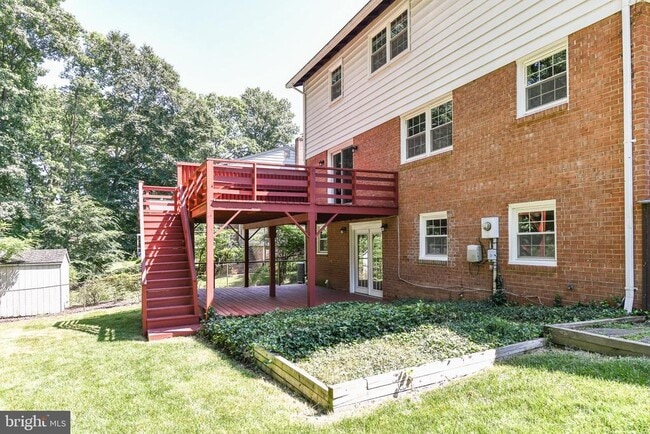 Building Photo - 5012 Sideburn Rd