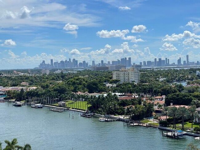 Building Photo - 5001 Collins Ave
