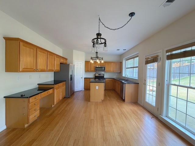 Building Photo - 1805 Montcliff Dr