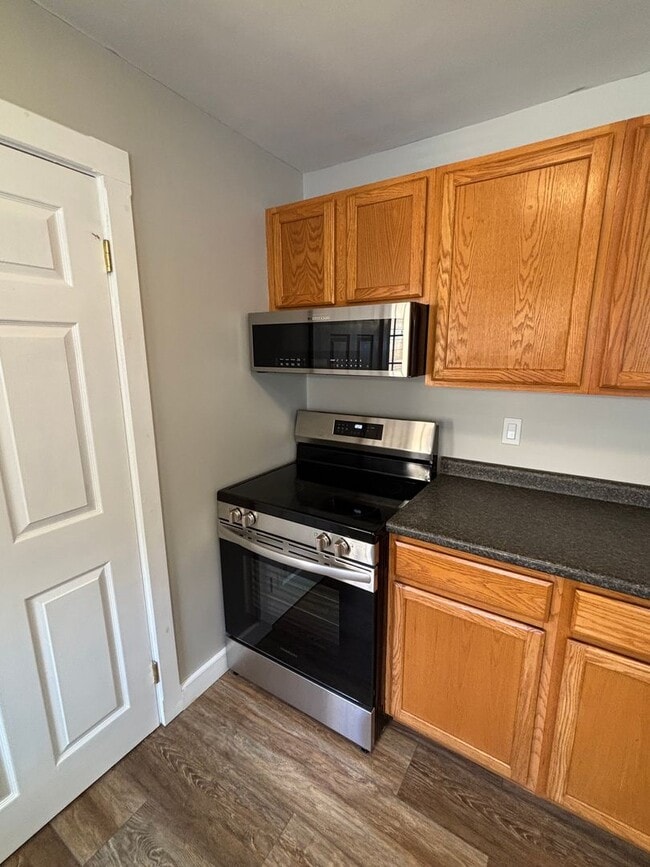 Building Photo - The Townhomes at China Lake LLC