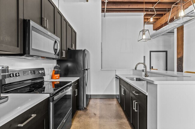 Building Photo - Peper Lofts @ Laclede's Landing