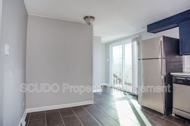 Building Photo - 7906 N Pennsylvania Ave