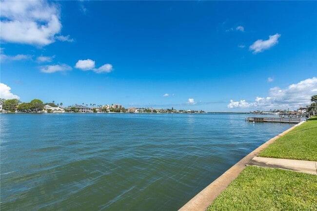 Building Photo - 700 Island Way