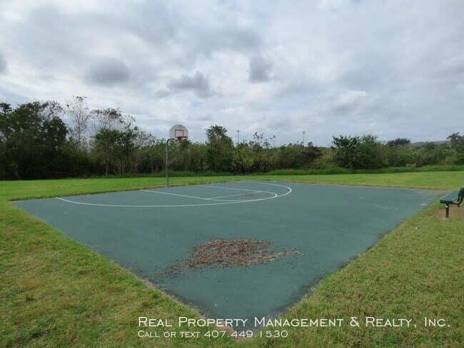 Building Photo - 3 BR / 2.5 BA Townhouse In Avalon Park