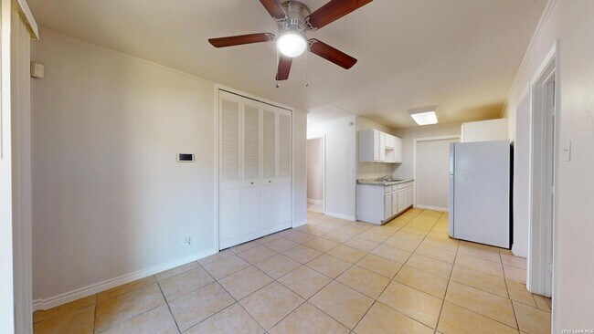 Building Photo - 8826 Cape Valley Dr