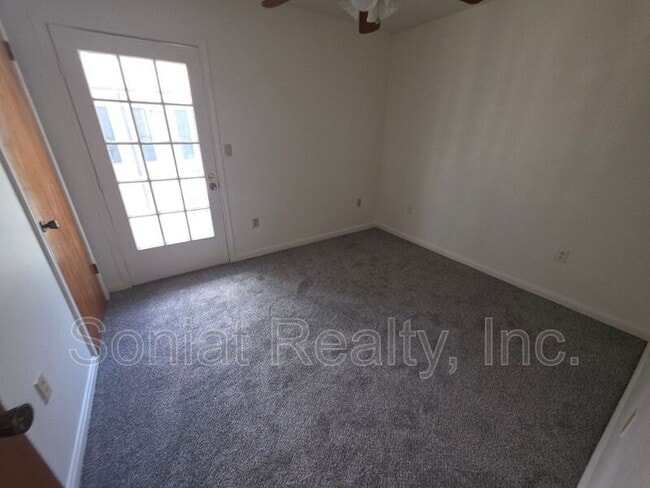 Building Photo - 4615 Iberville St