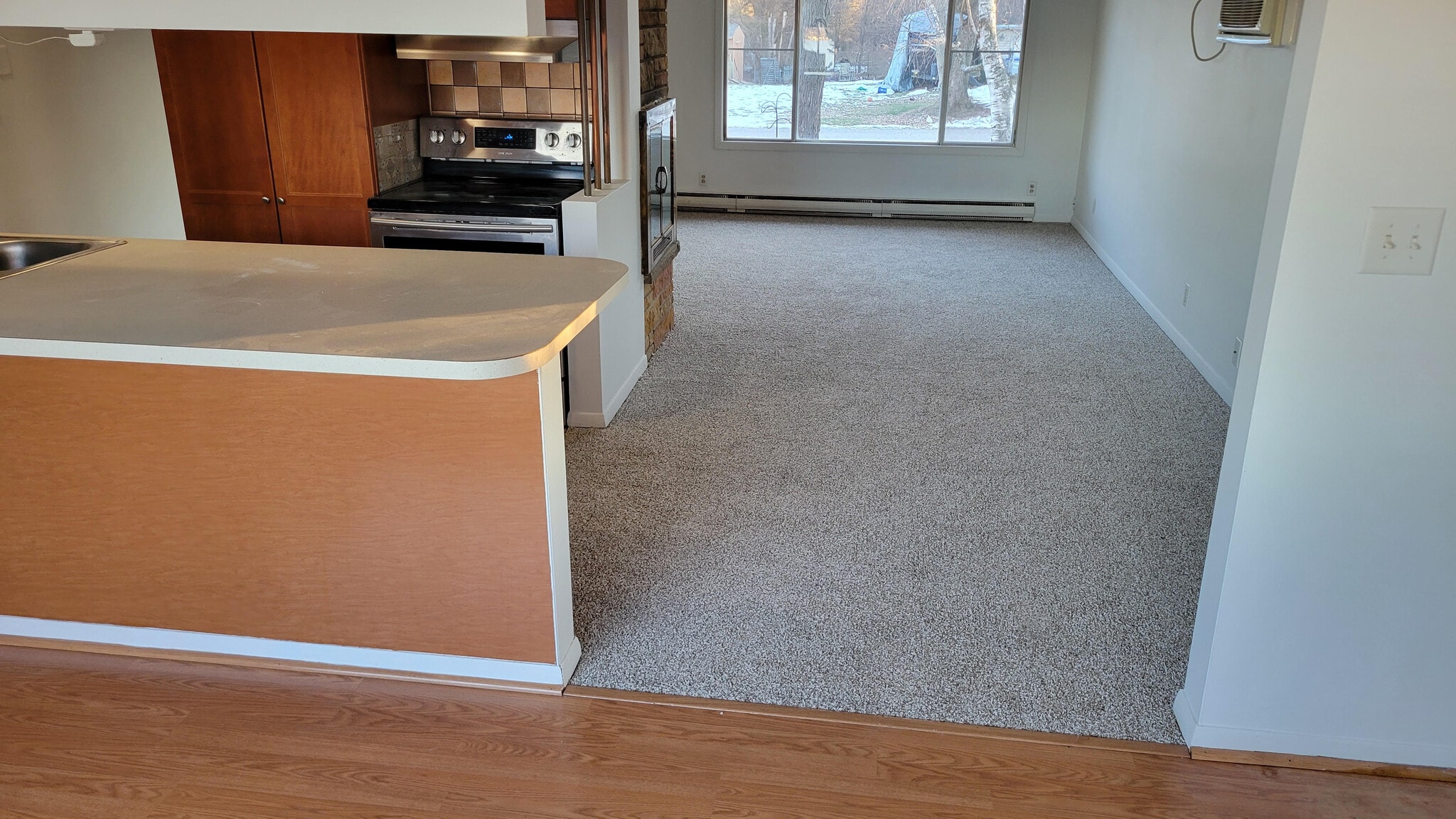 Building Photo - 321 Lillian Ct