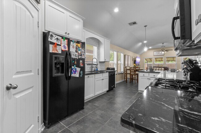 Building Photo - 28987 Birch Green Way