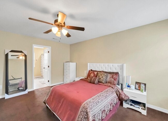 Building Photo - 220 Wainwright Dr