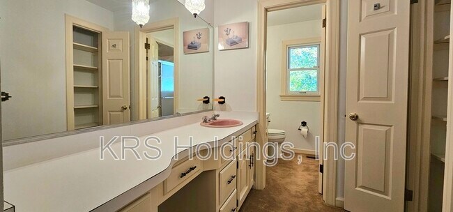 Building Photo - 1029 Dulcie Ave