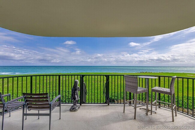 Building Photo - 400 S Beach Rd