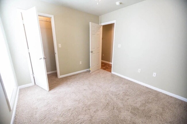 Building Photo - "Charming 3-Bedroom Home with 2 Baths and 1600 Sq Ft of Comfort in Jonesboro!"