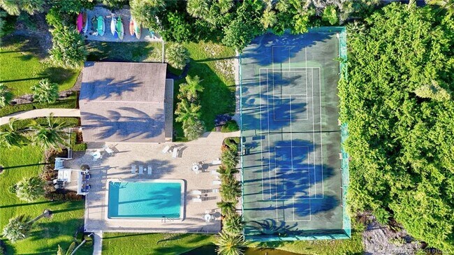 Building Photo - 2375 NE Ocean Blvd