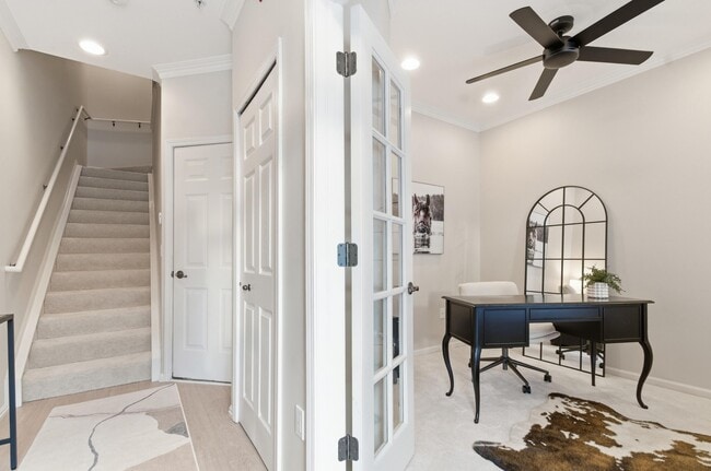 Building Photo - 531 Graten St