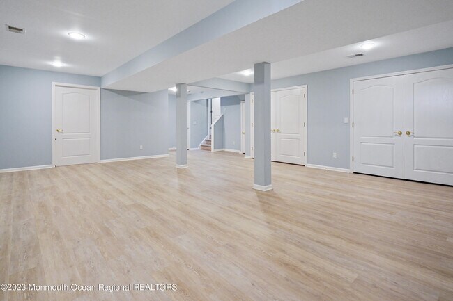 Building Photo - 194 Pelican Ct