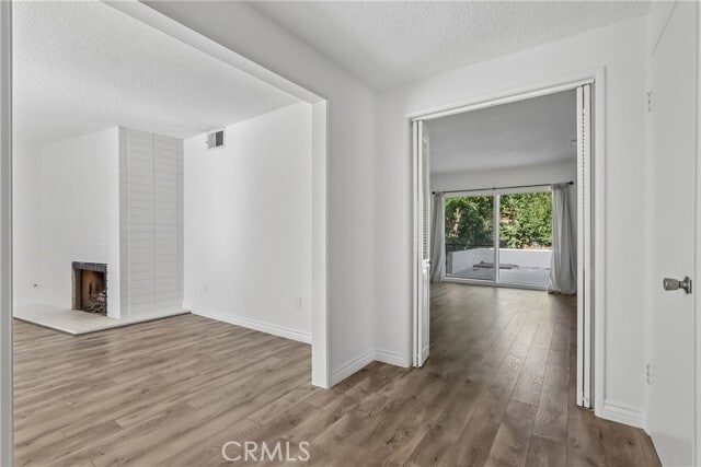 Building Photo - 1184 Lyndhurst Dr