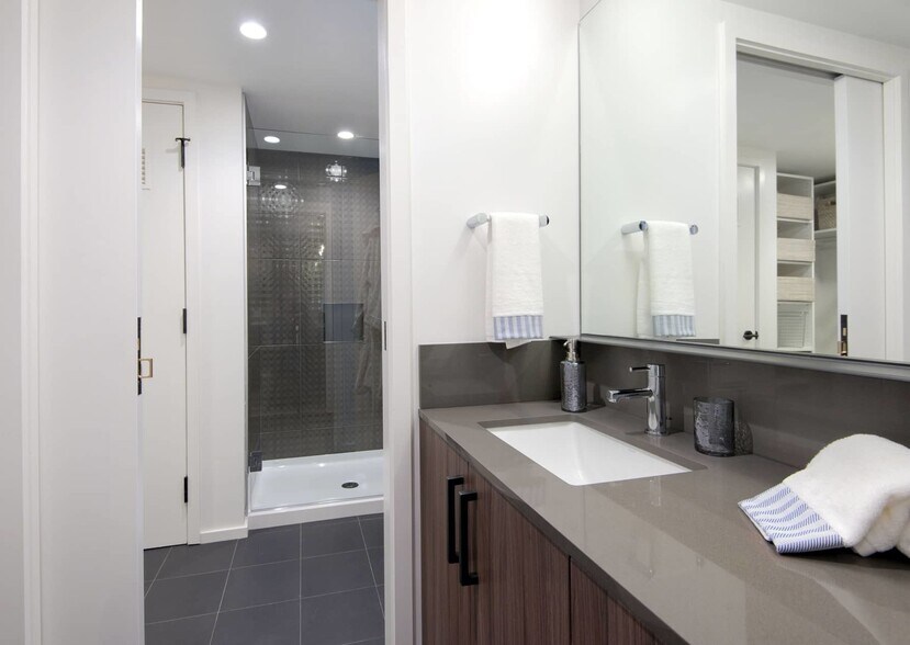 Building Photo - 345 Harrison Ave