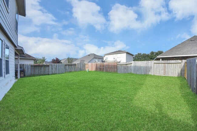 Building Photo - 6106 Grassy Haven Ln
