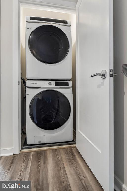 Building Photo - 1003 Sycamore Dr SE