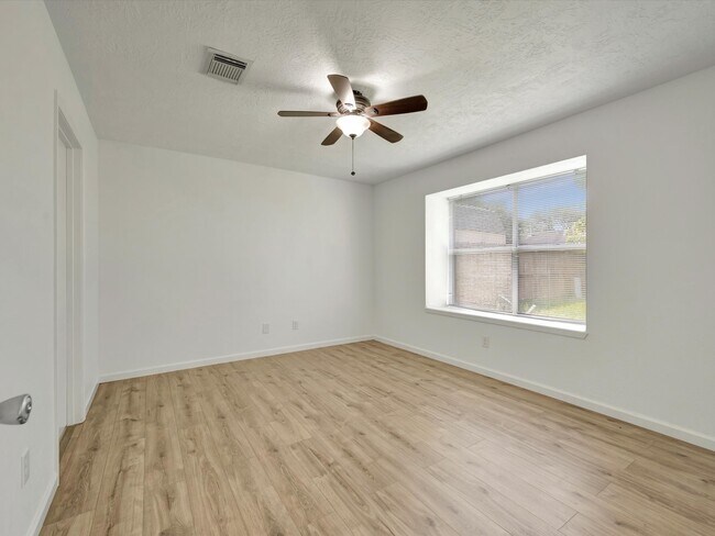 Building Photo - 2515 Northern Dr