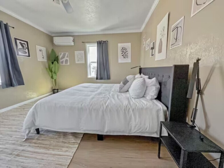 Building Photo - 170 E 100 N