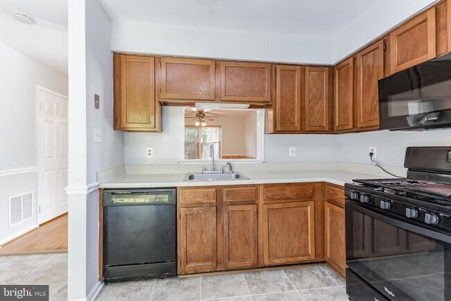 Building Photo - 6531 Brick Hearth Ct