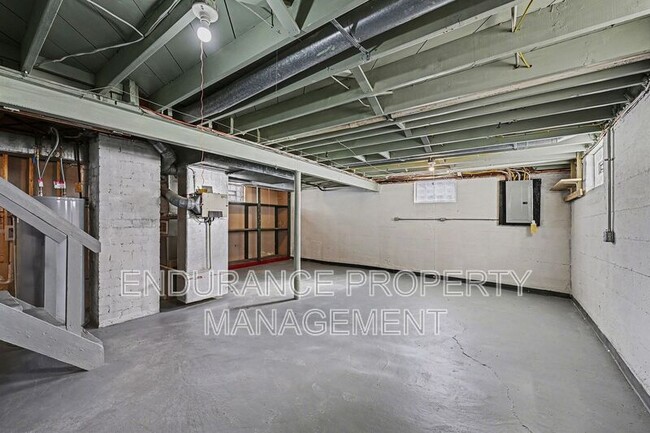 Building Photo - 326 Ernst Ave