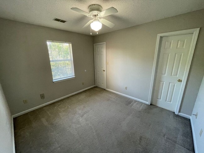 Building Photo - PRE-LEASING FOR AUGUST 7 2026!