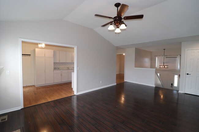 Building Photo - Gorgeous Home for Rent