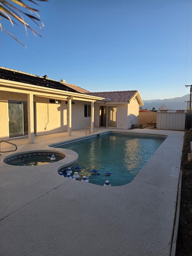 Building Photo - 9673 Vista Del Valle