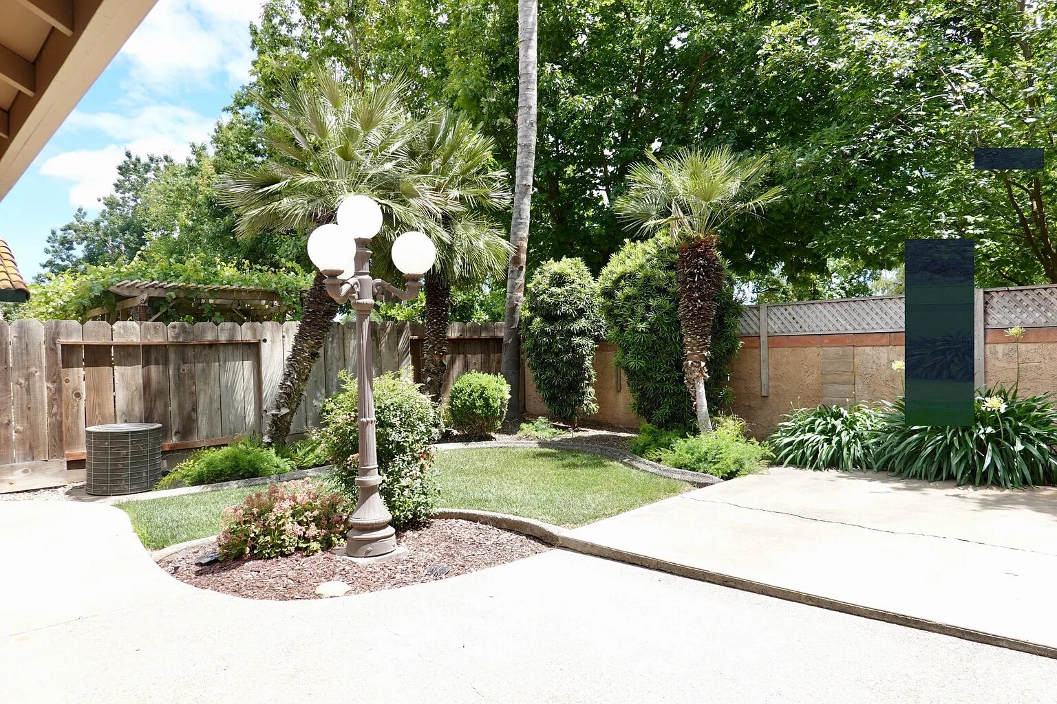Building Photo - 1132 Acapulco Ct