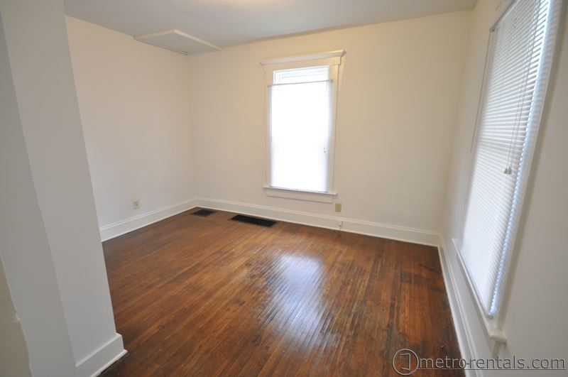 Bedroom - 399 E Oakland Ave