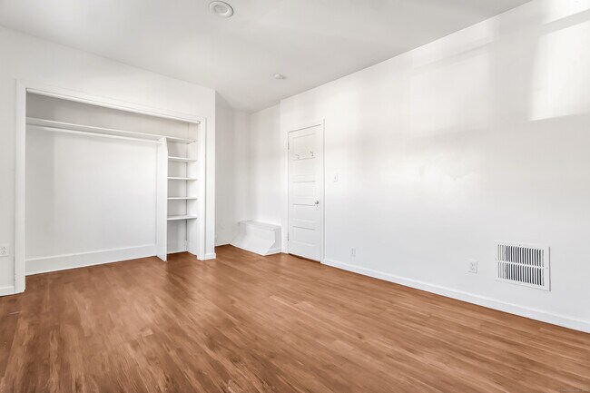 Building Photo - 236 Wood St