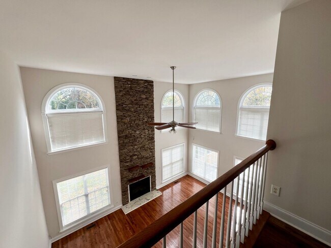 Building Photo - Four bedroom, 3.5 bath house in Elon!  Mus...