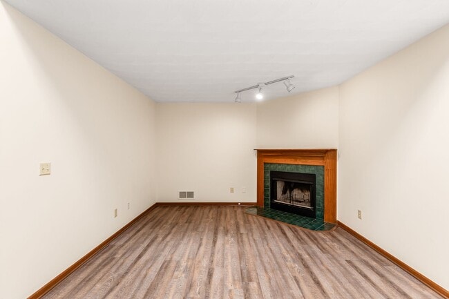 Building Photo - 8287 Talia Ct
