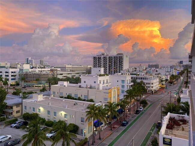 Building Photo - 401 Ocean 903