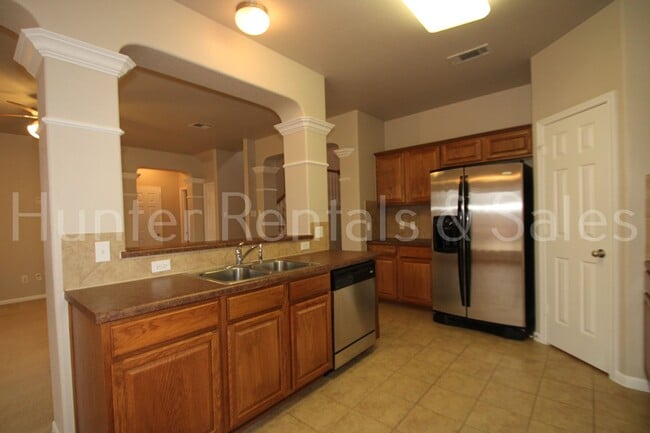 Building Photo - Bridgewood Beauty