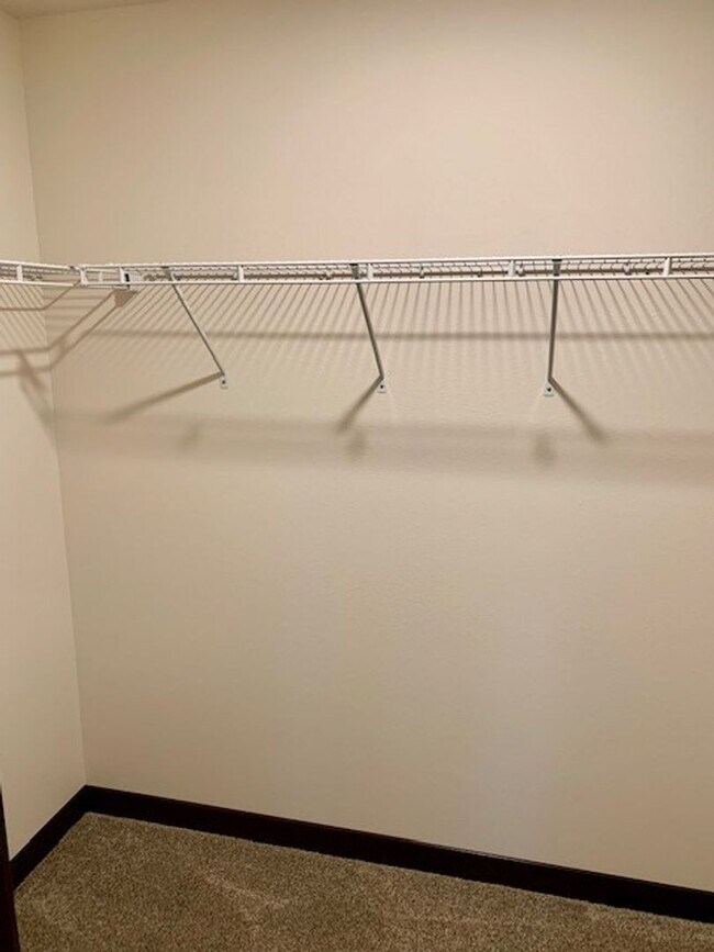 Building Photo - 122-124 Hickory Lane